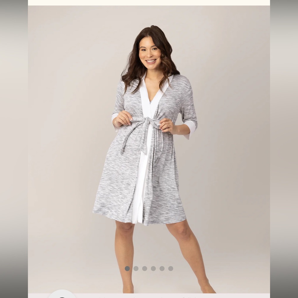 Kindred Bravely Emmaline Robe size s/m NWT